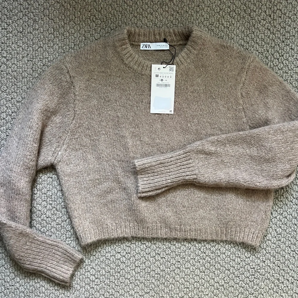 Zara Taupe Tan Crew Neck Knit Sweater NWT size medium